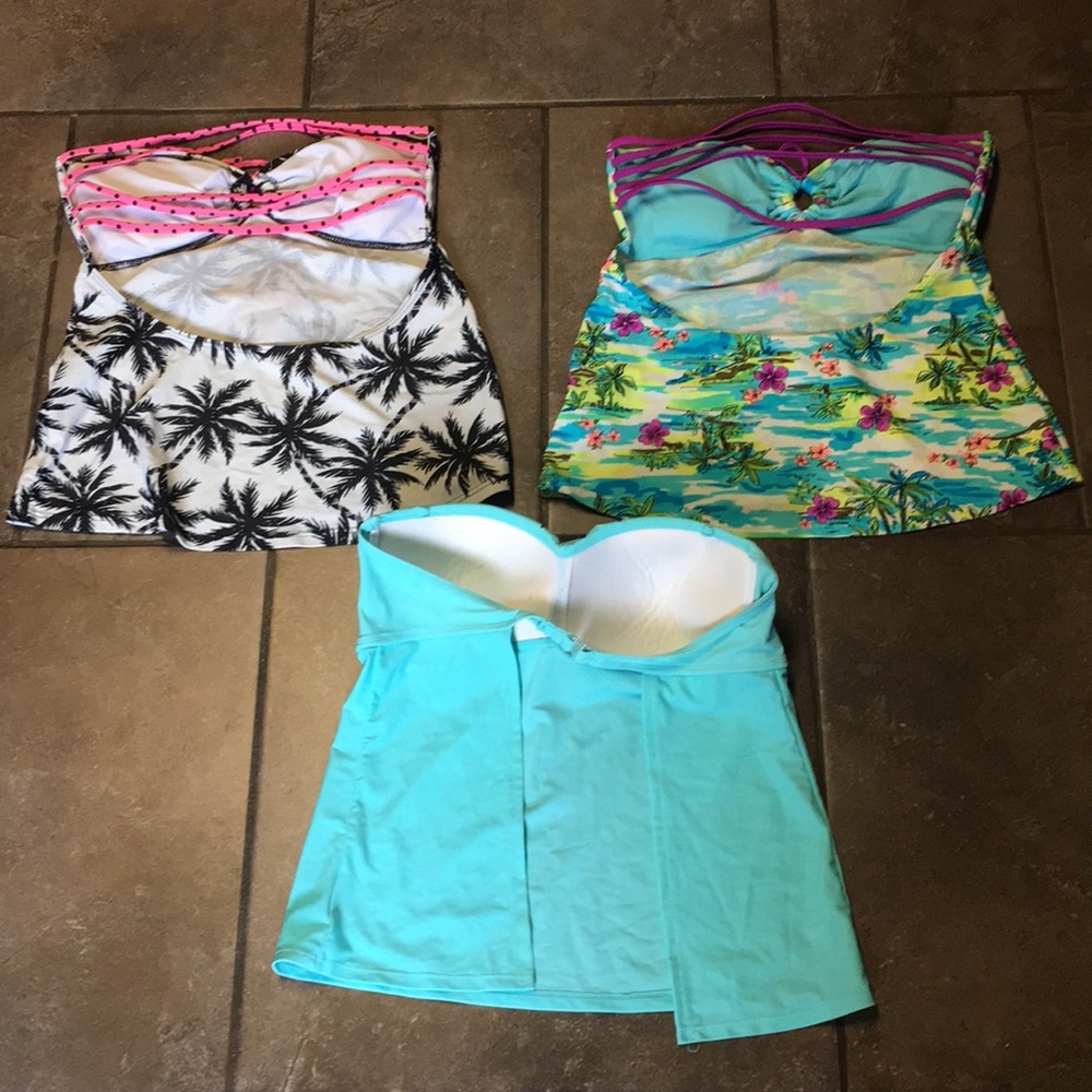 Bathing suits - Picture 2 of 2